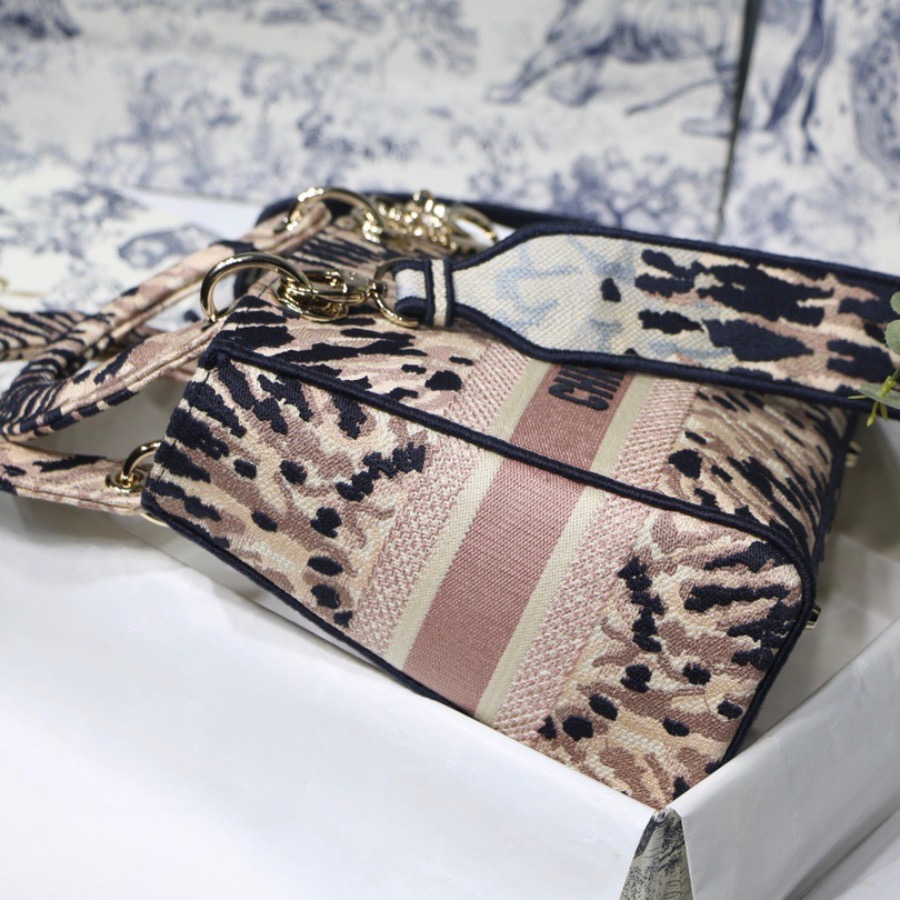 MEDIUM LADY D-LITE BAG