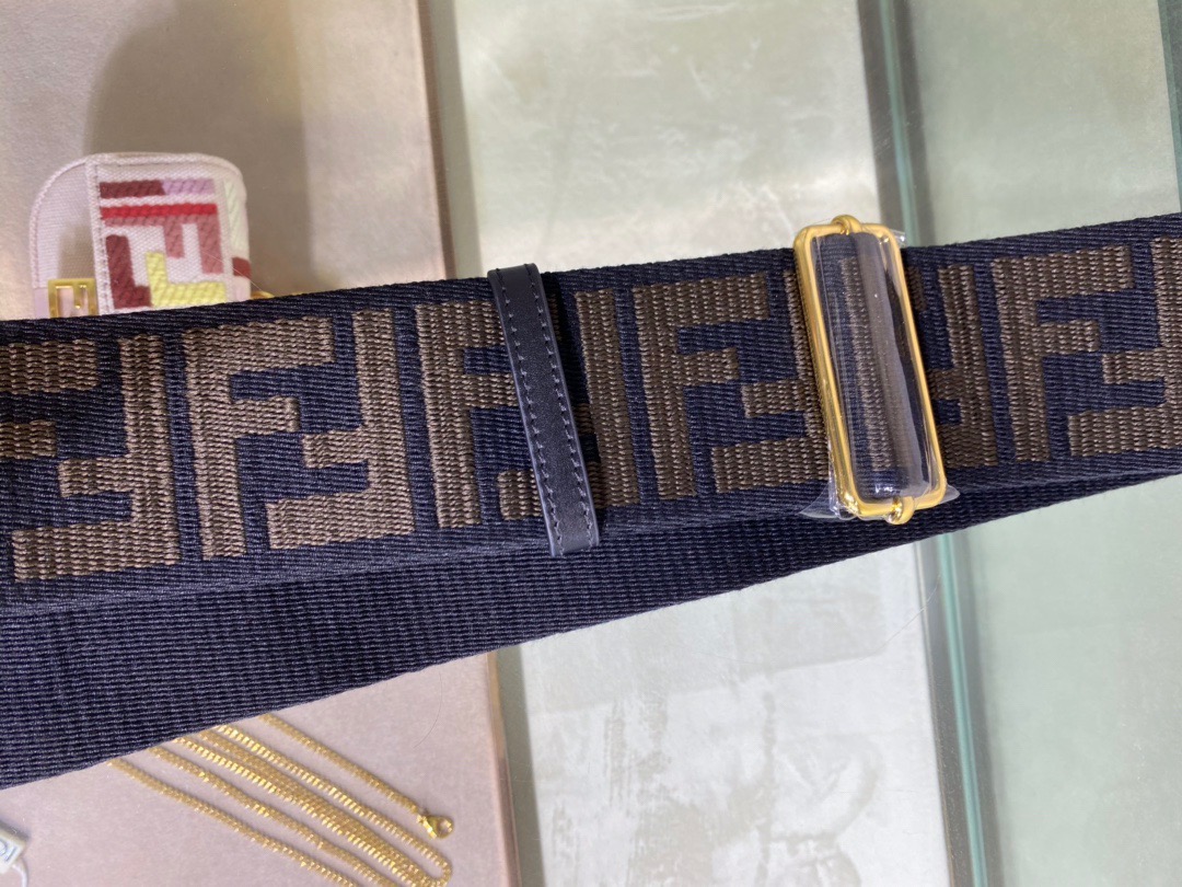 STRAP YOU, FENDI BAG ACCESSOIRES