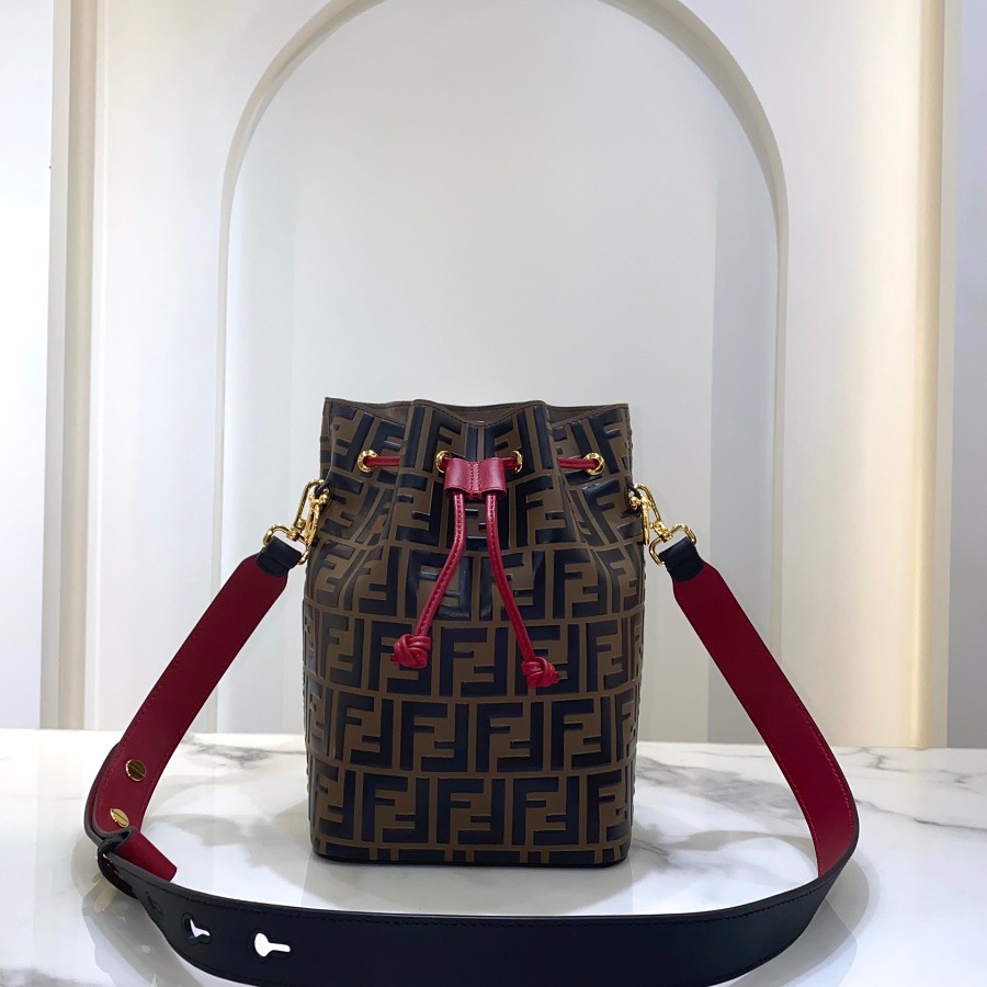 MON TRESOR, FENDI Multicolor leather bag