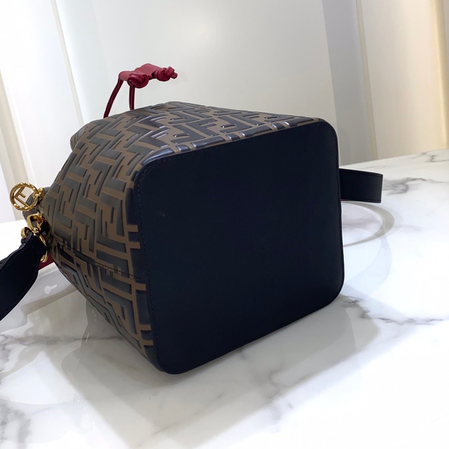 MON TRESOR, FENDI Multicolor leather bag