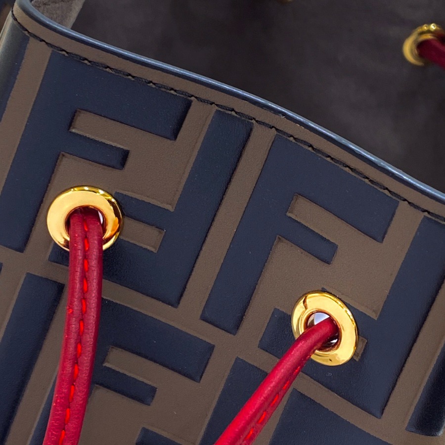 MON TRESOR, FENDI Multicolor leather bag