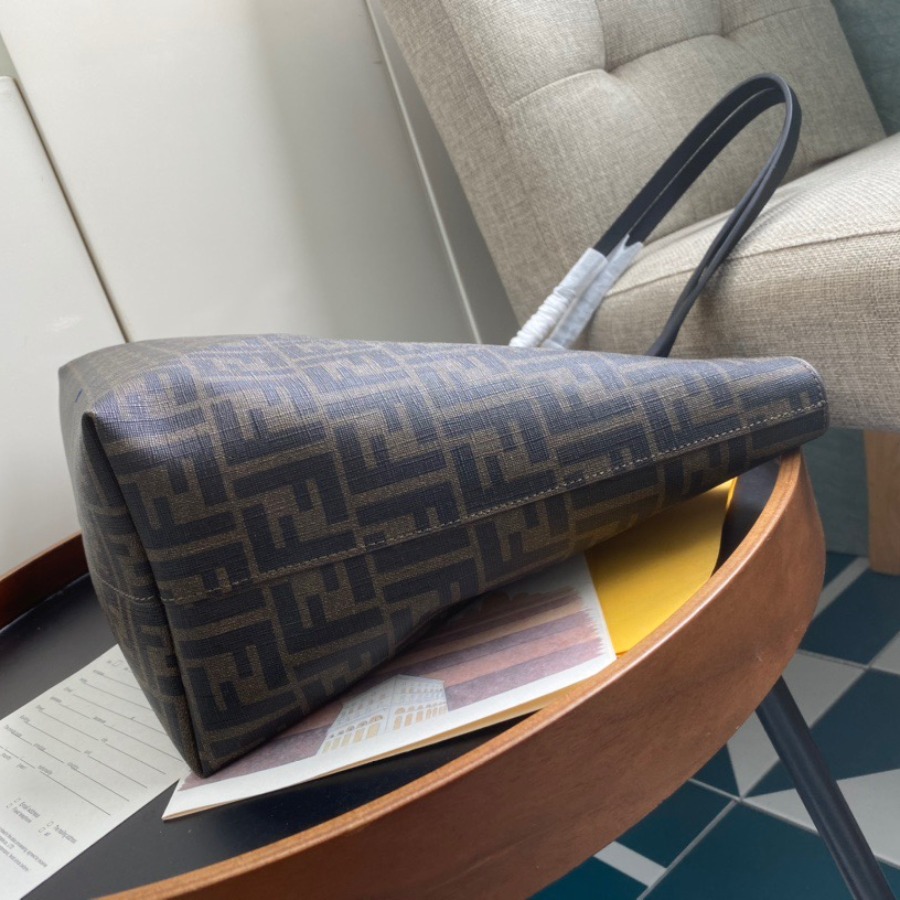 FENDI SHOPPING BAG