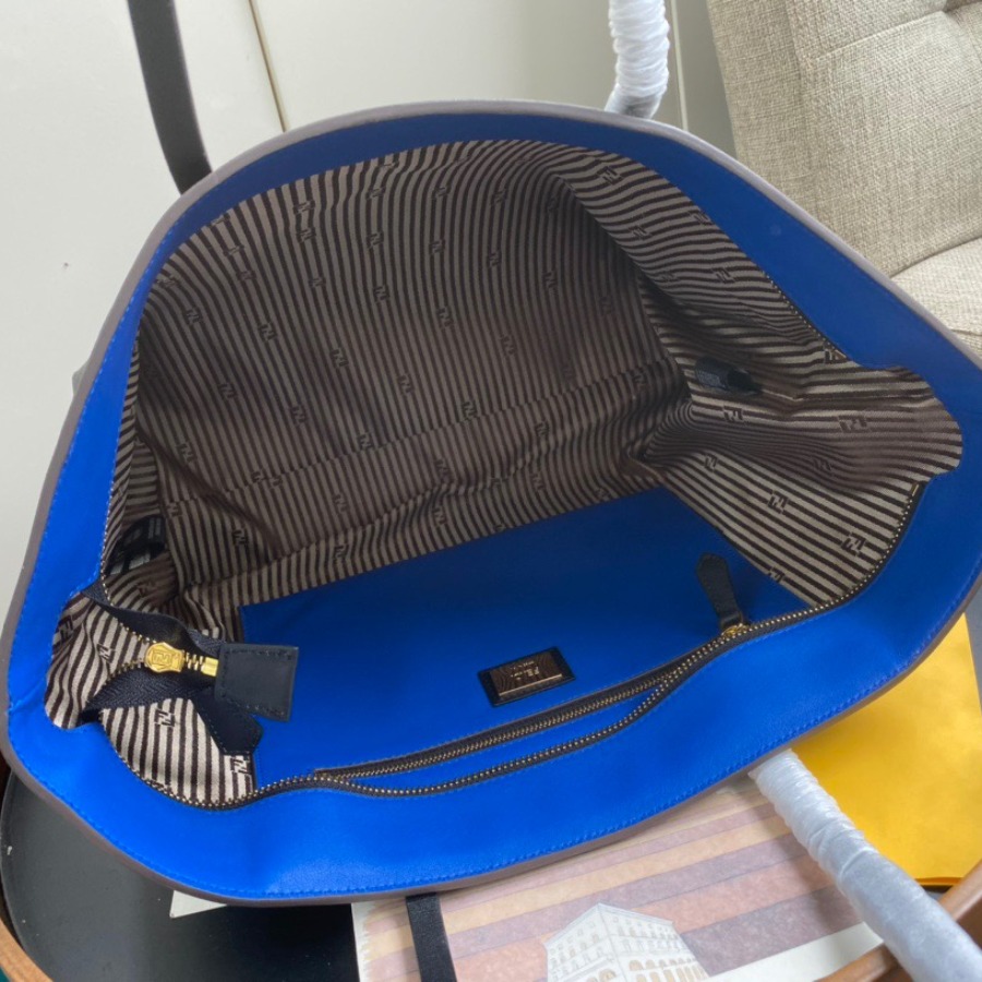 FENDI SHOPPING BAG