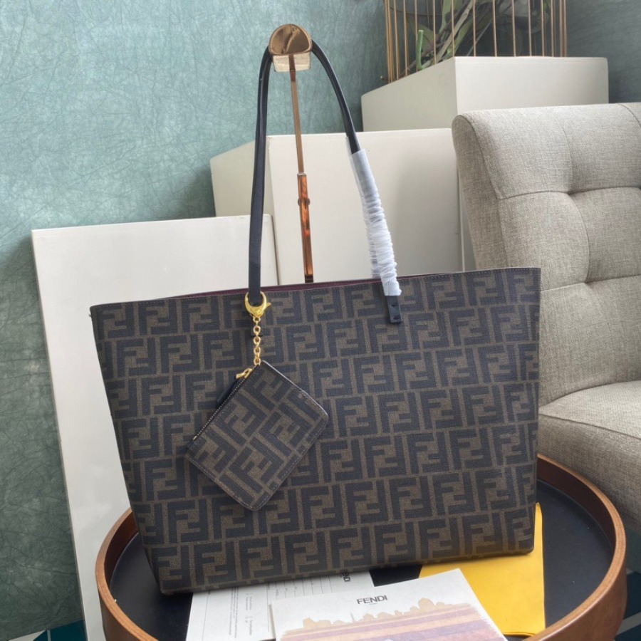FENDI SHOPPING BAG