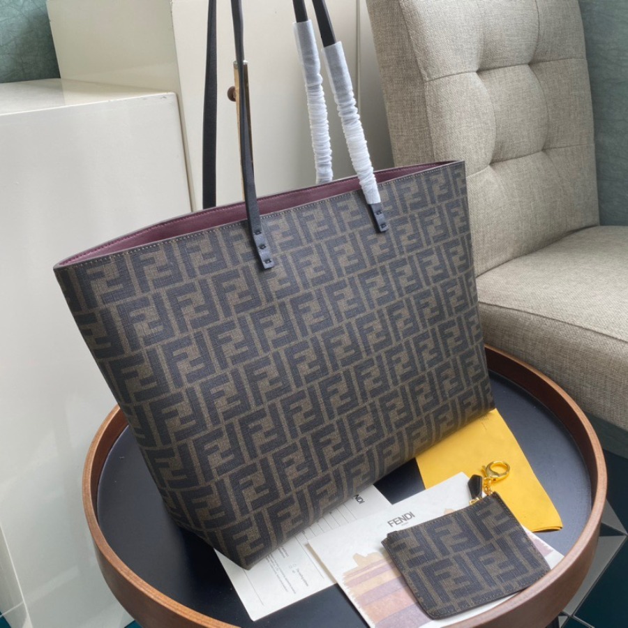 FENDI SHOPPING BAG
