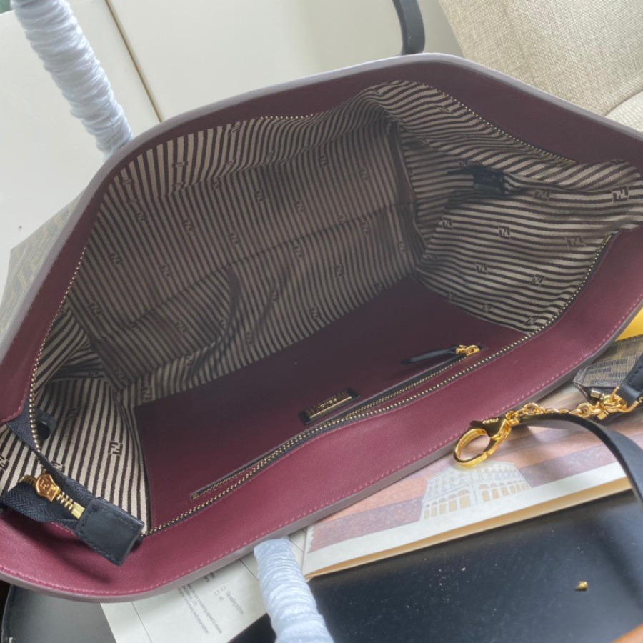 FENDI SHOPPING BAG