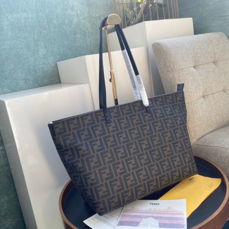 FENDI SHOPPING BAG