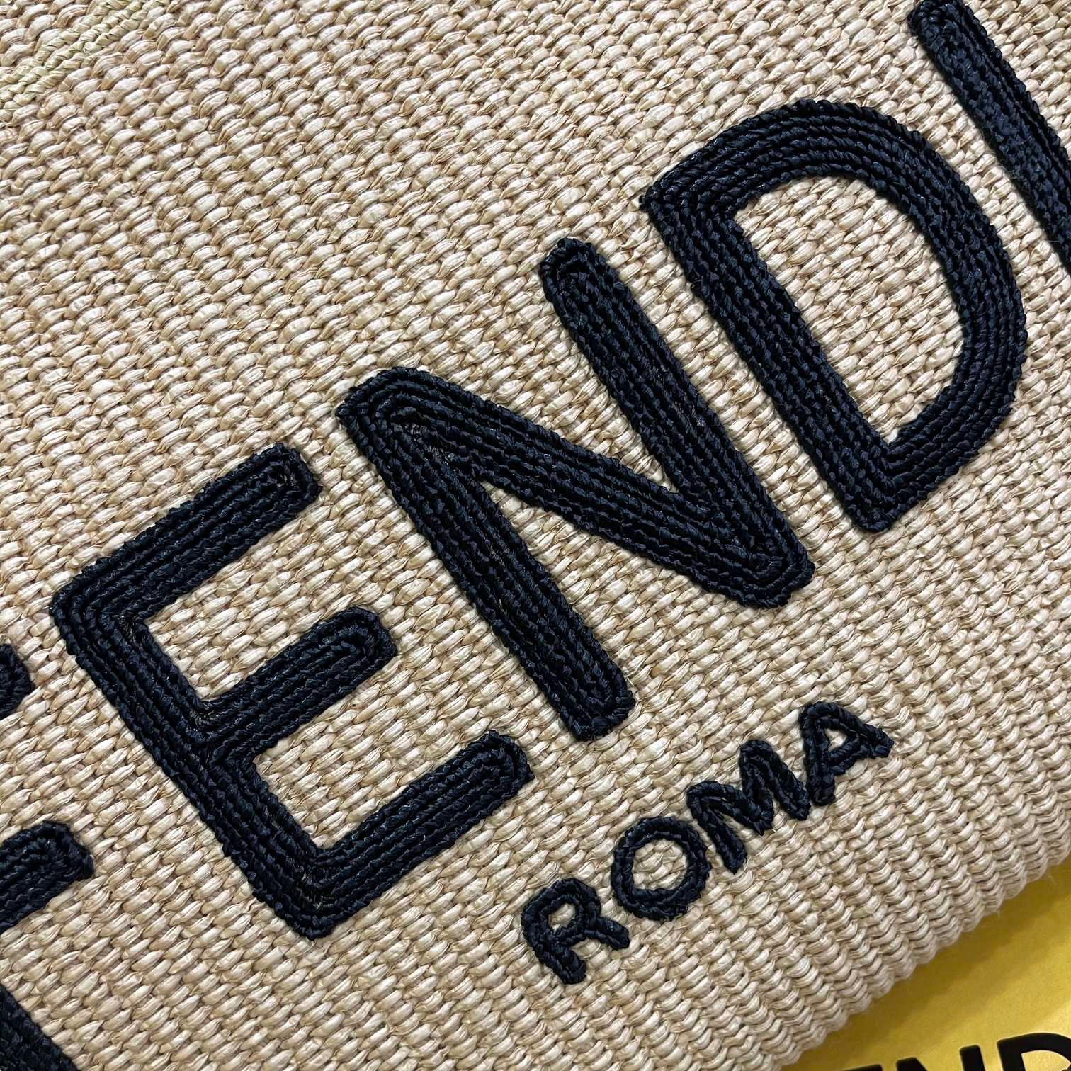 FENDI SUNSHINE MEDIUM, FENDI HANDBAG Woven straw shopper