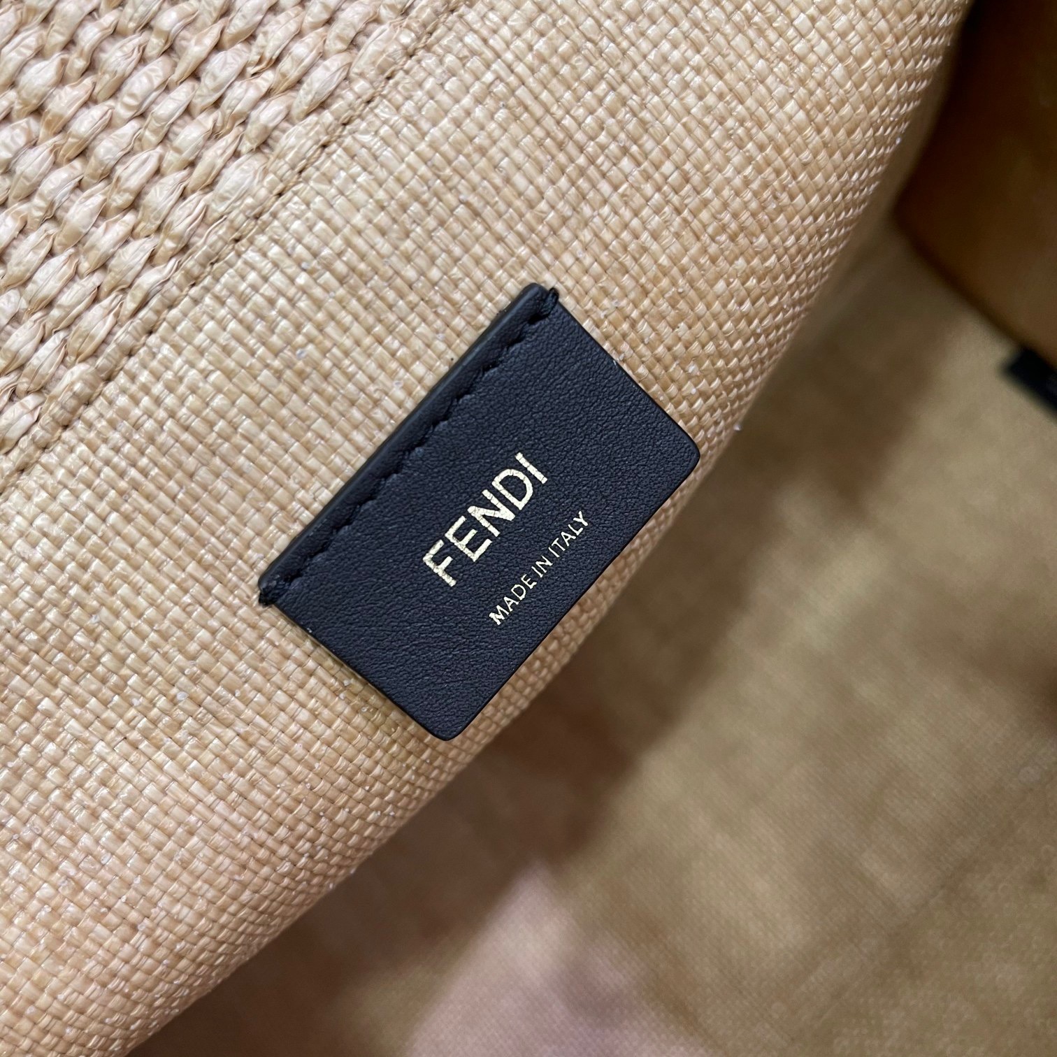 FENDI SUNSHINE MEDIUM, FENDI HANDBAG Woven straw shopper