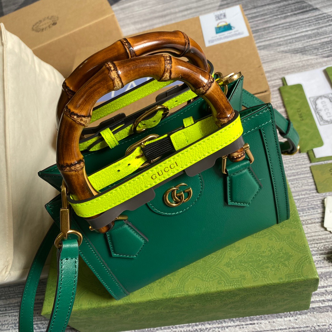 655661  Gucci Diana mini tote bag, Top Handle Bags for Women