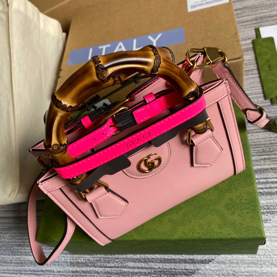 655661  Gucci Diana mini tote bag, Top Handle Bags for Women