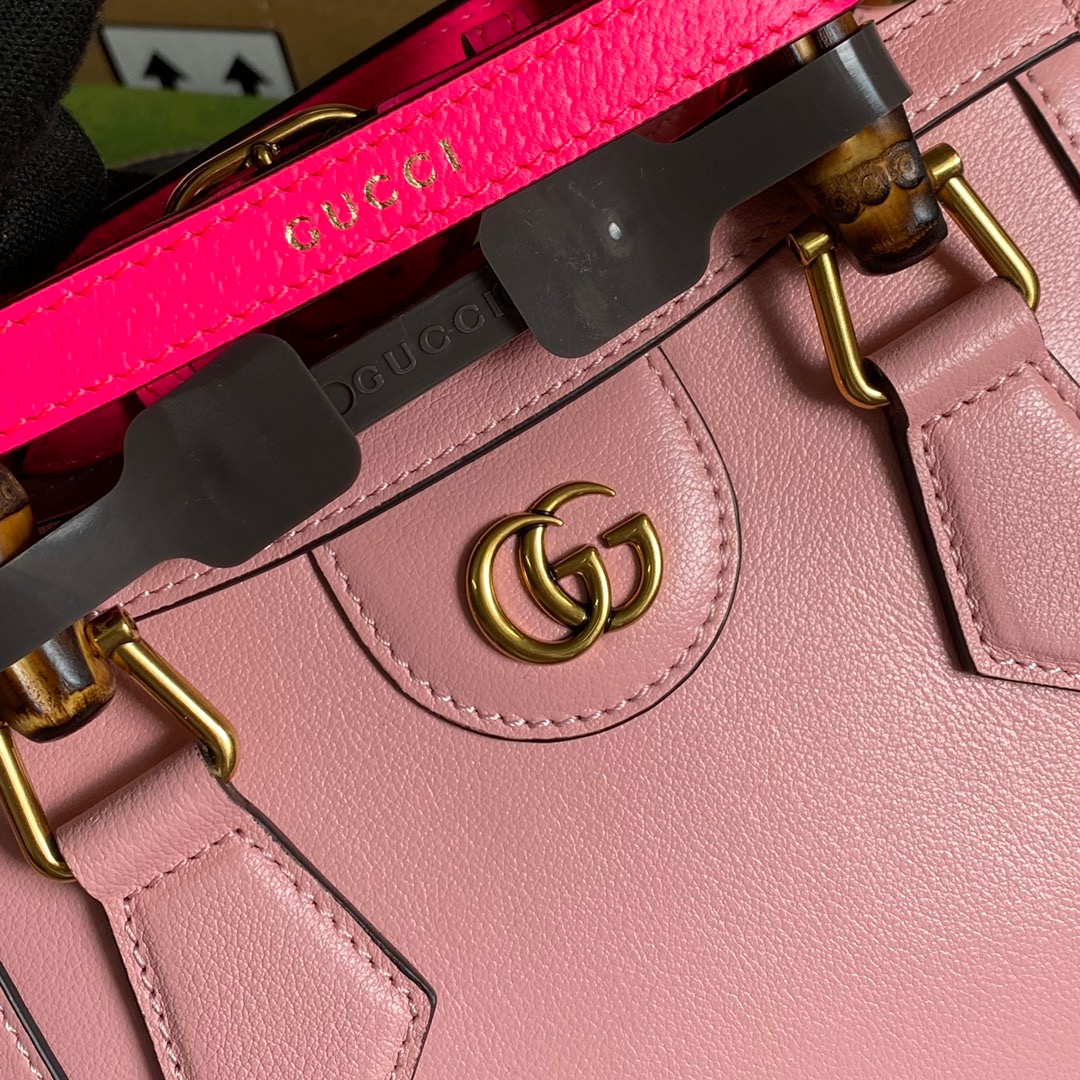 655661  Gucci Diana mini tote bag, Top Handle Bags for Women