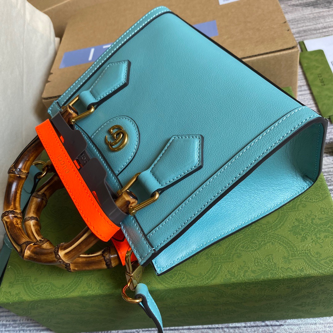655661  Gucci Diana mini tote bag, Top Handle Bags for Women