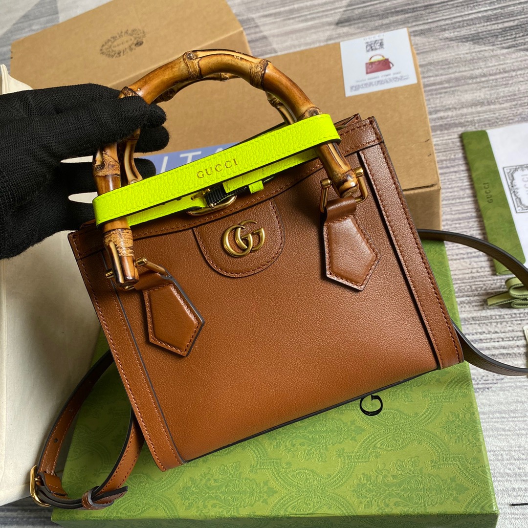 655661  Gucci Diana mini tote bag, Top Handle Bags for Women