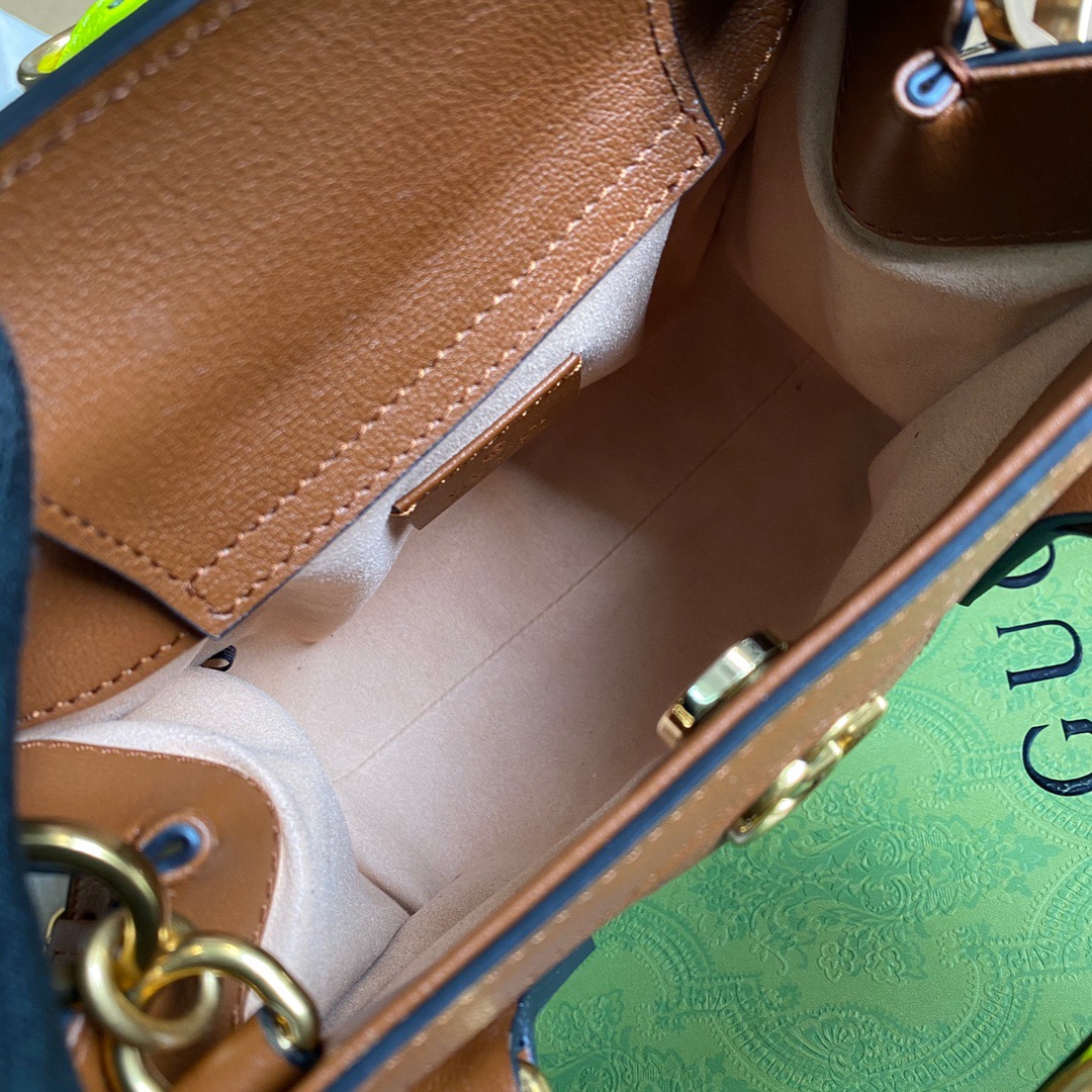 655661  Gucci Diana mini tote bag, Top Handle Bags for Women