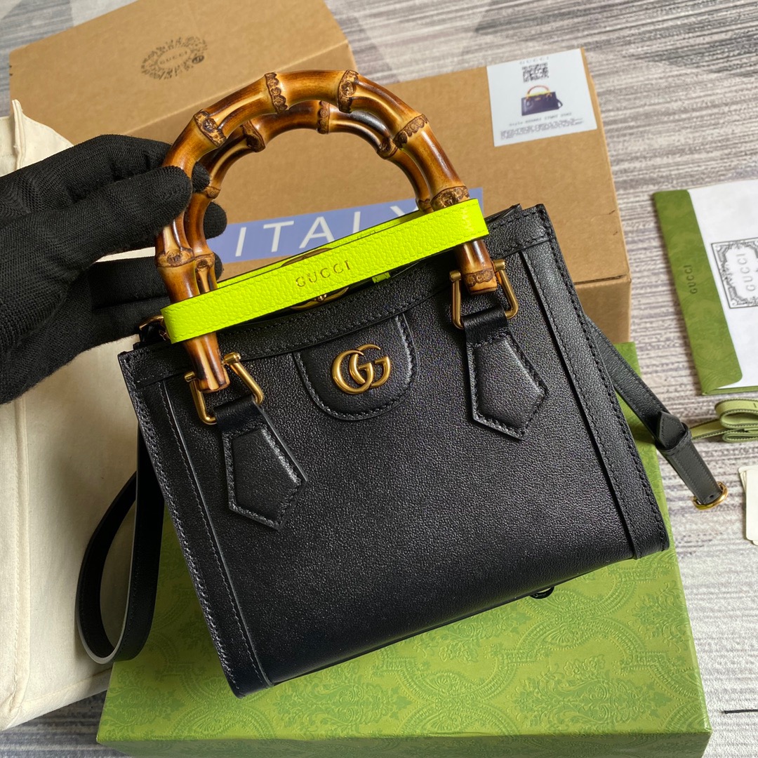 655661  Gucci Diana mini tote bag, Top Handle Bags for Women