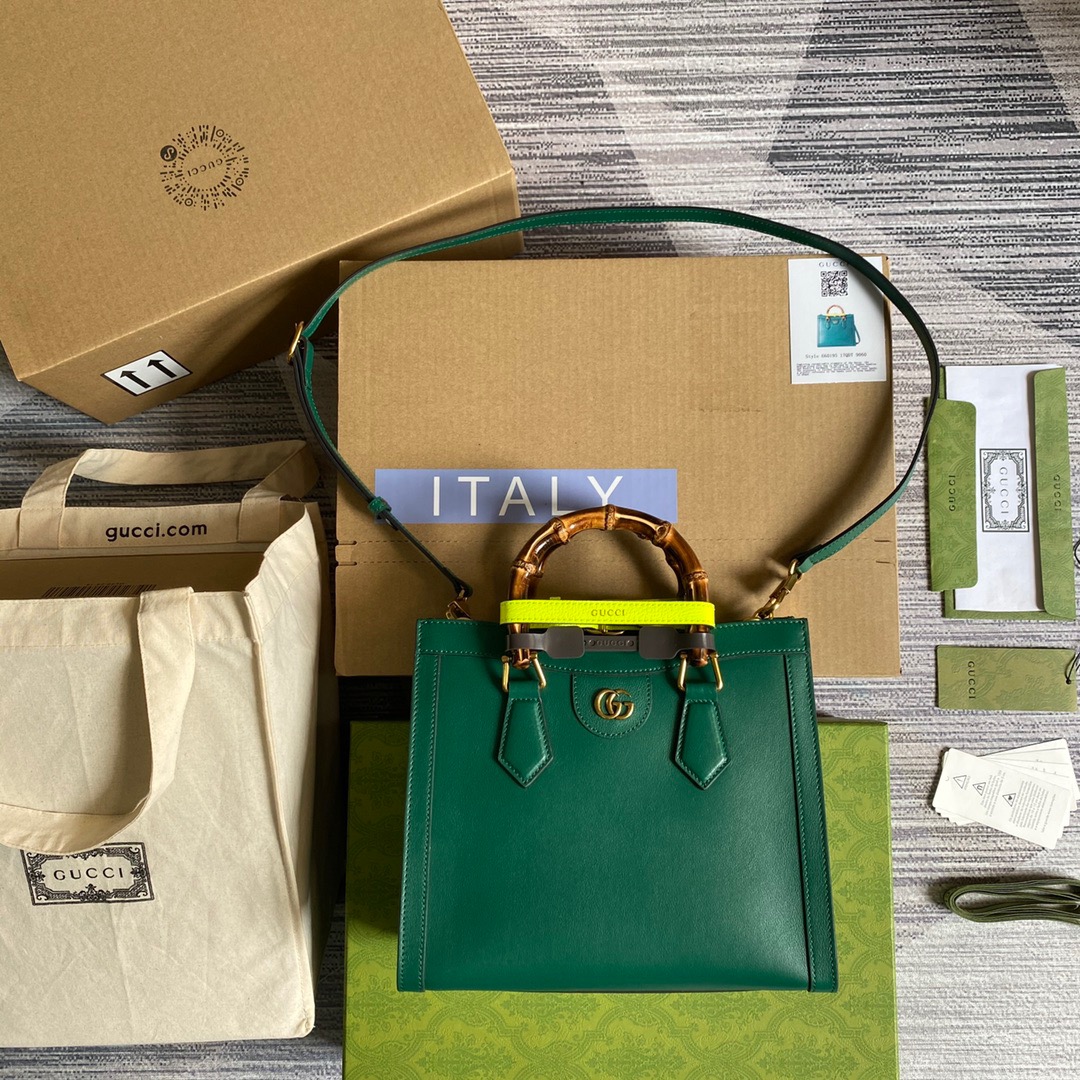 660195  Gucci Diana small tote bag, Top Handle Bags for Women