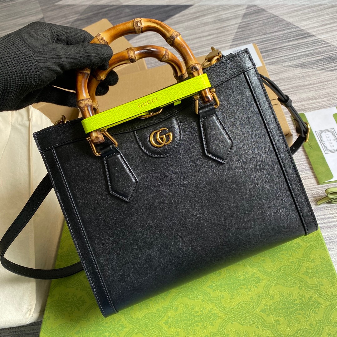 660195  Gucci Diana small tote bag, Top Handle Bags for Women