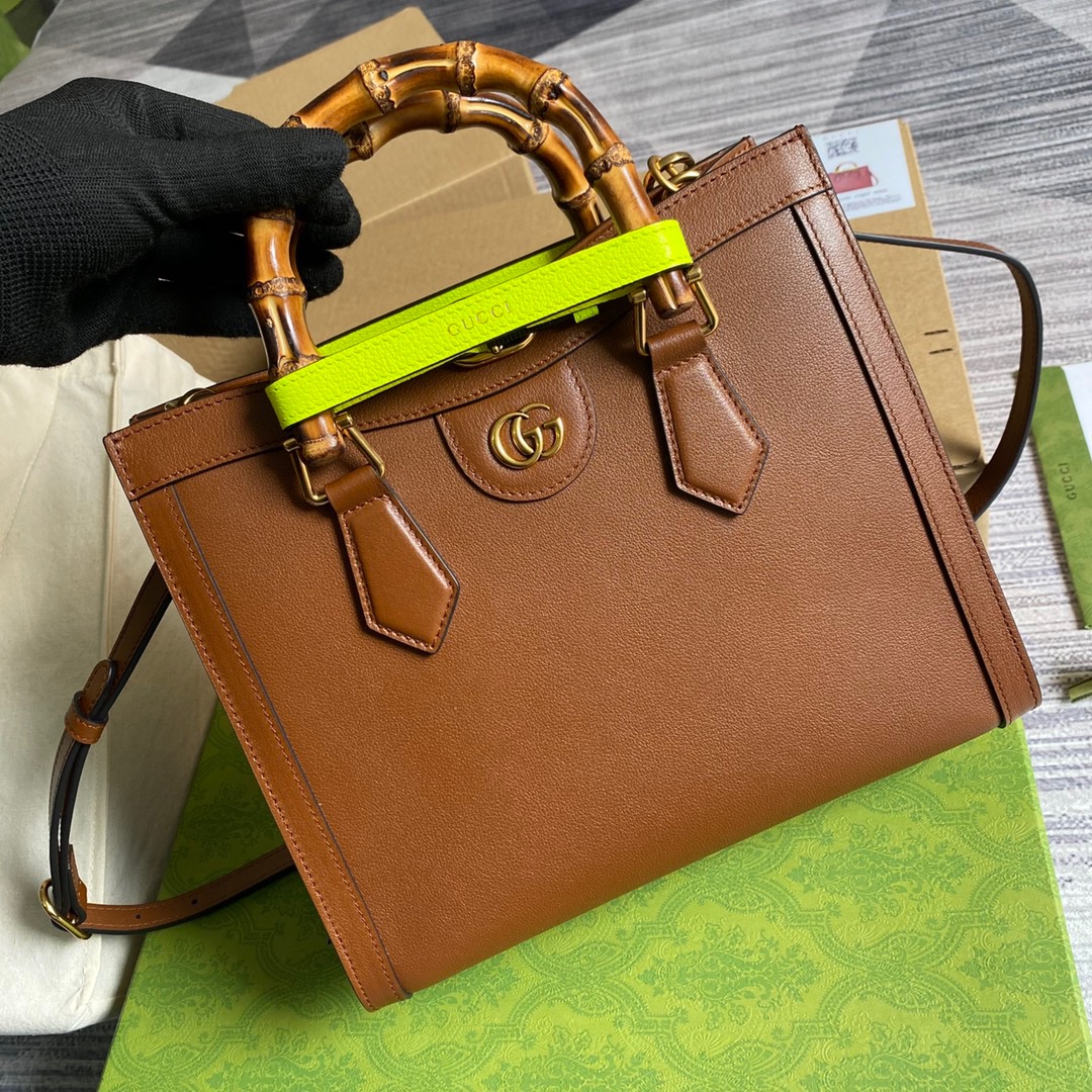 660195  Gucci Diana small tote bag, Top Handle Bags for Women