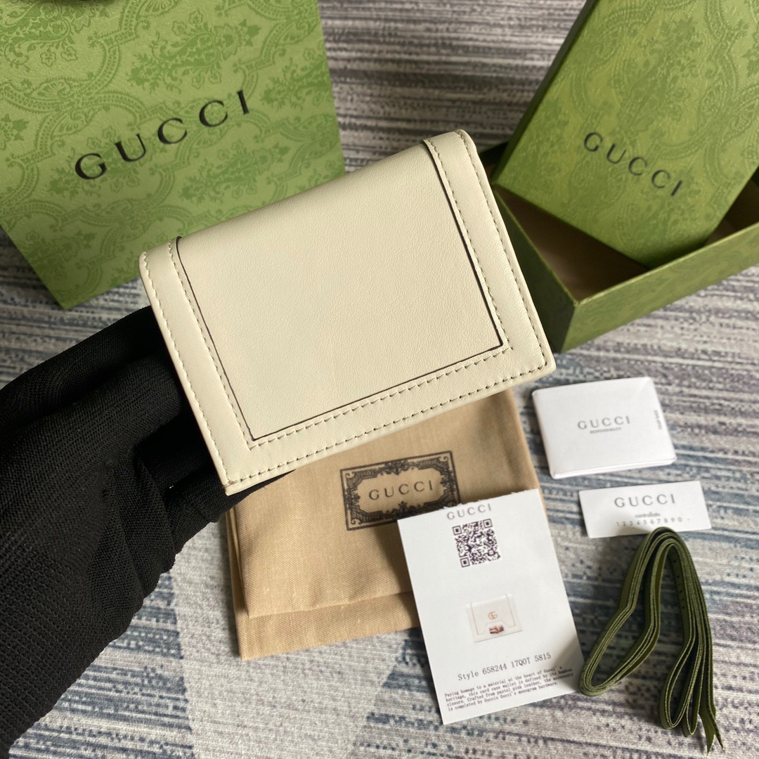 658244 Gucci Diana card case wallet