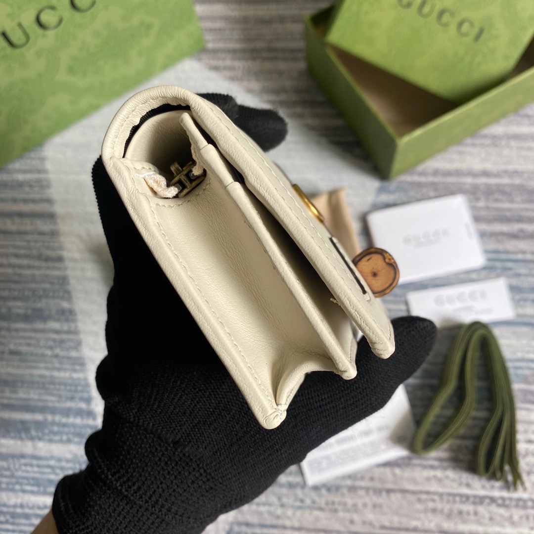 658244 Gucci Diana card case wallet