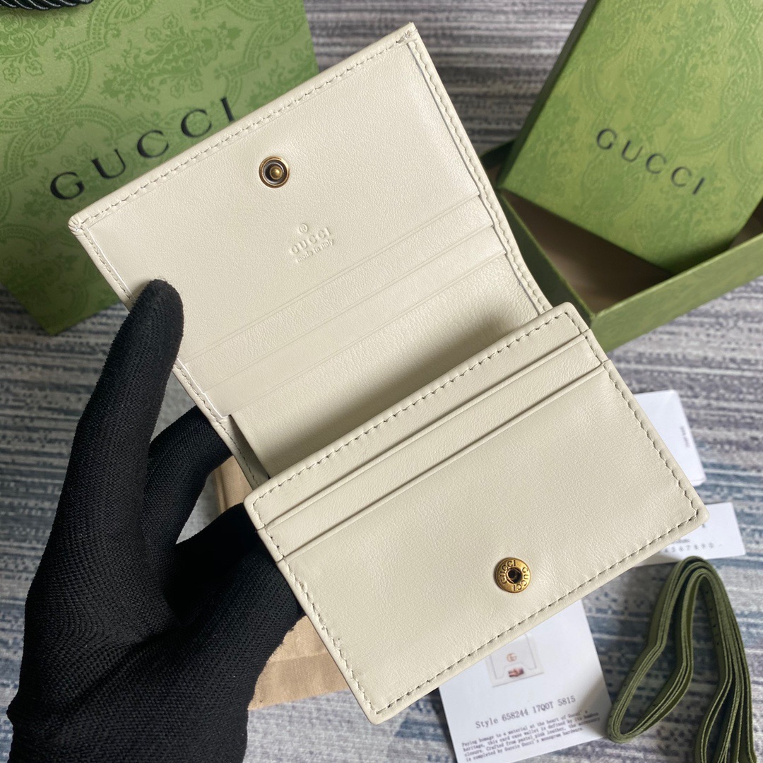 658244 Gucci Diana card case wallet