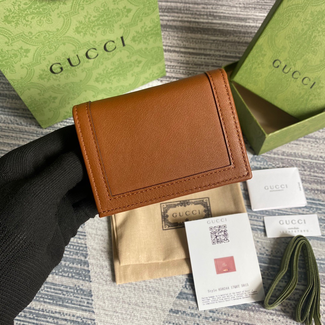 658244 Gucci Diana card case wallet