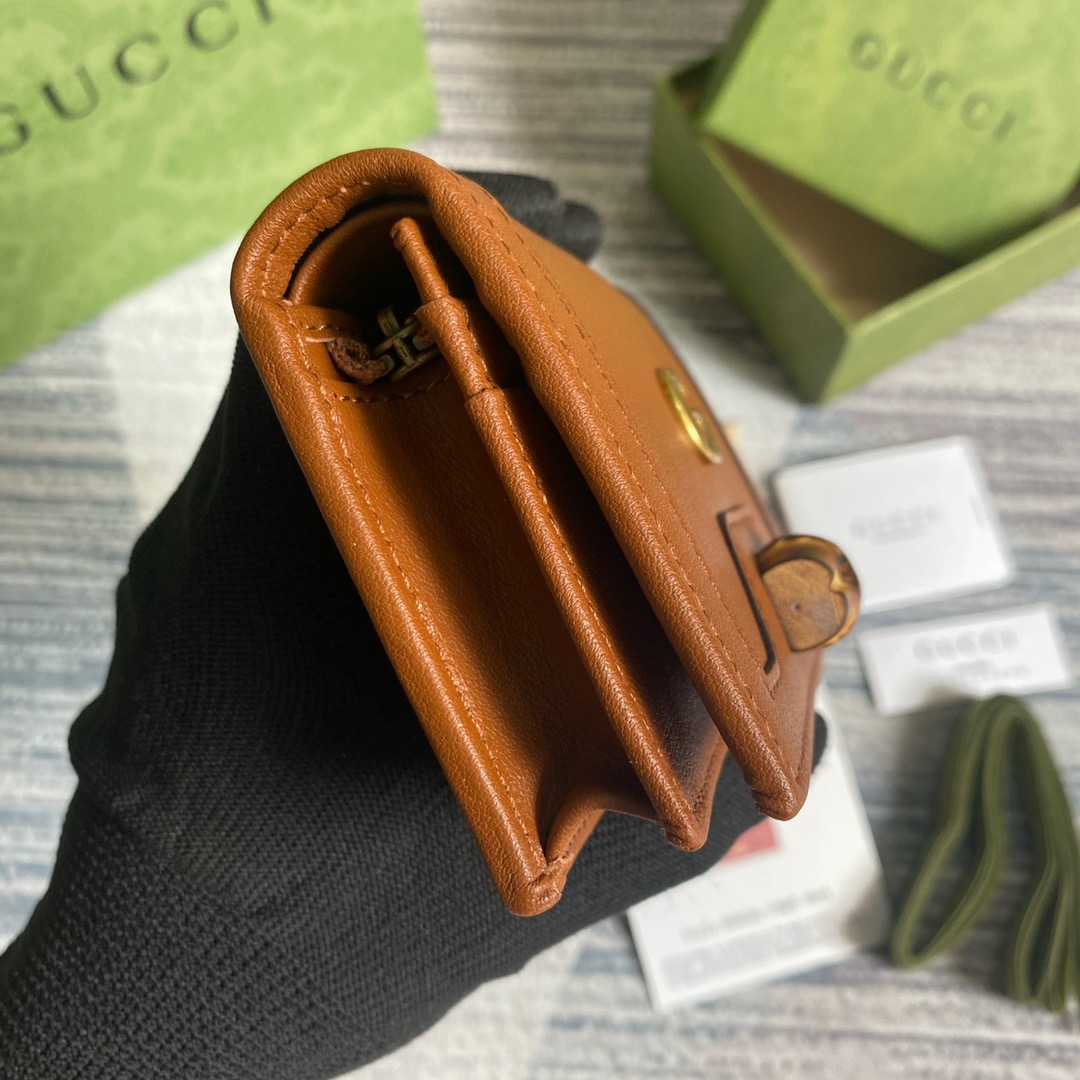 658244 Gucci Diana card case wallet