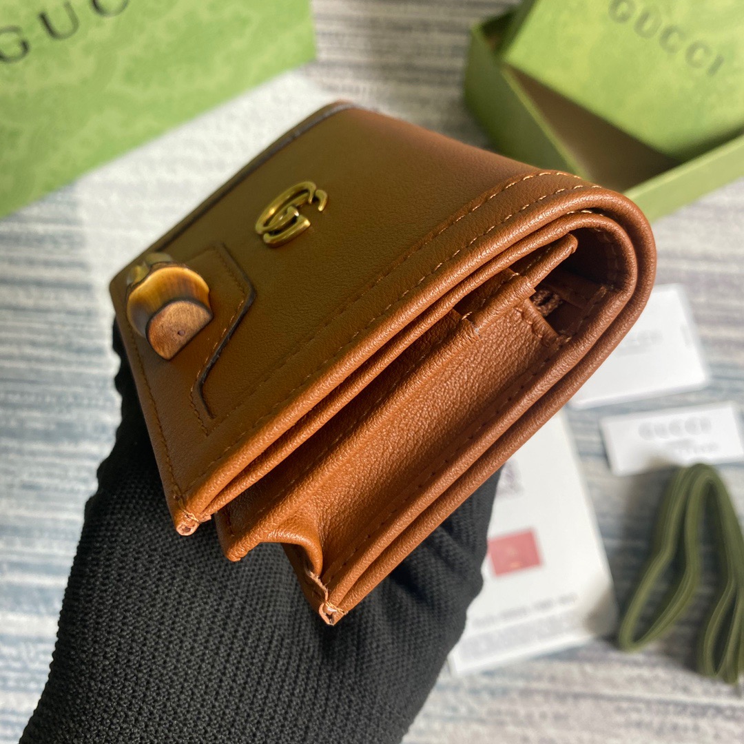 658244 Gucci Diana card case wallet
