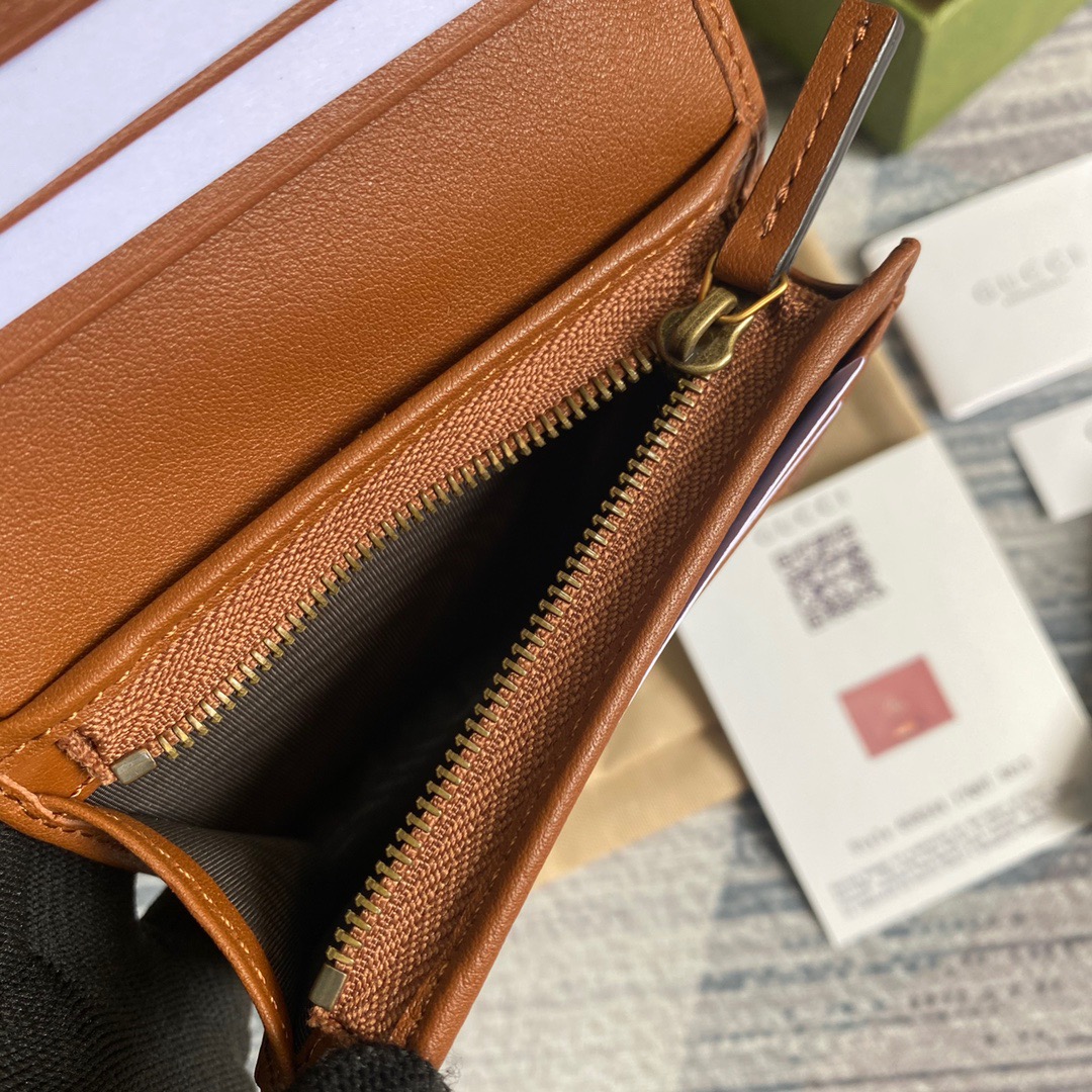 658244 Gucci Diana card case wallet