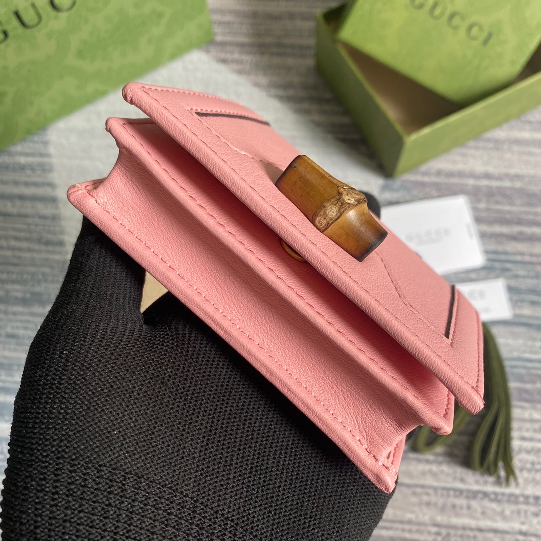 658244 Gucci Diana card case wallet