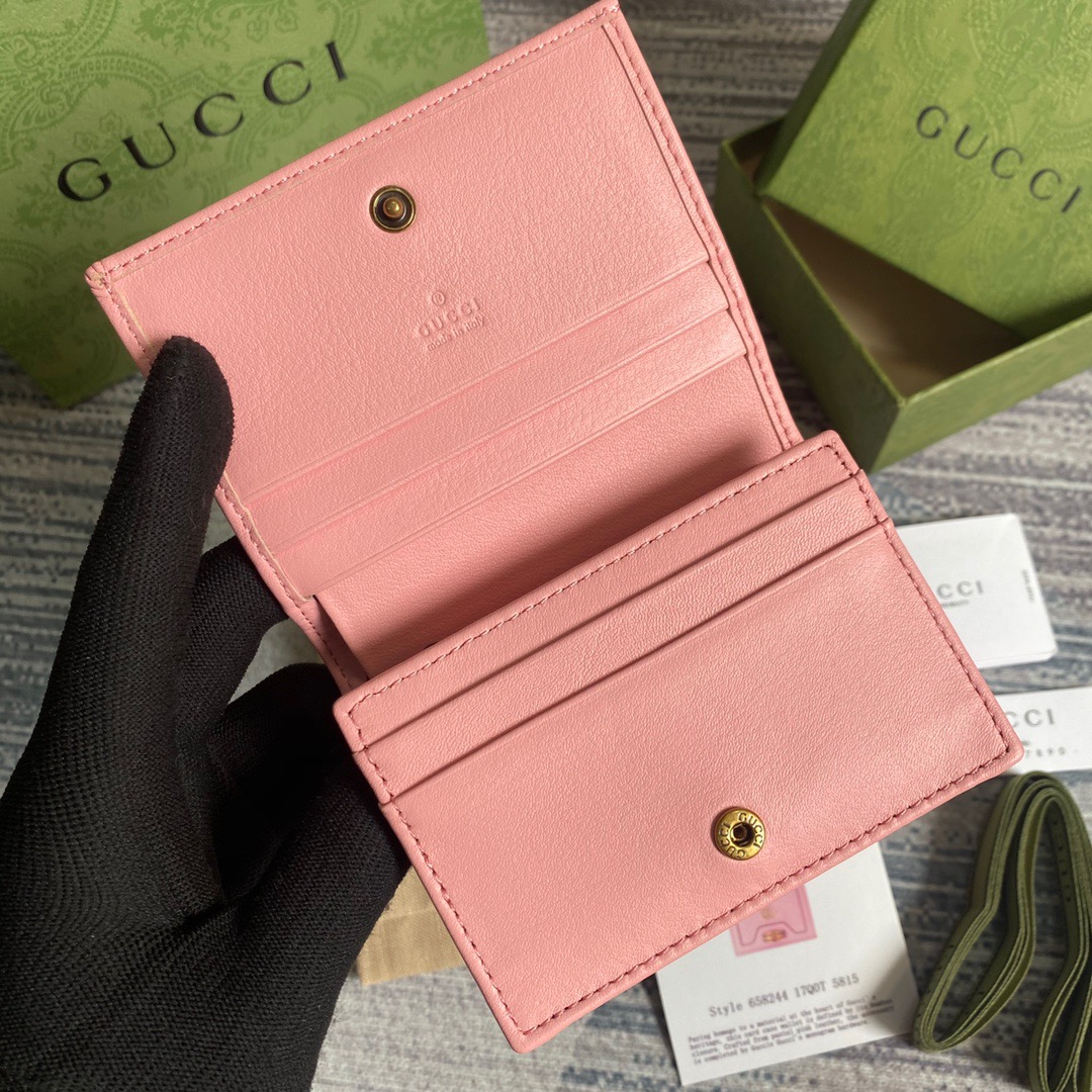 658244 Gucci Diana card case wallet