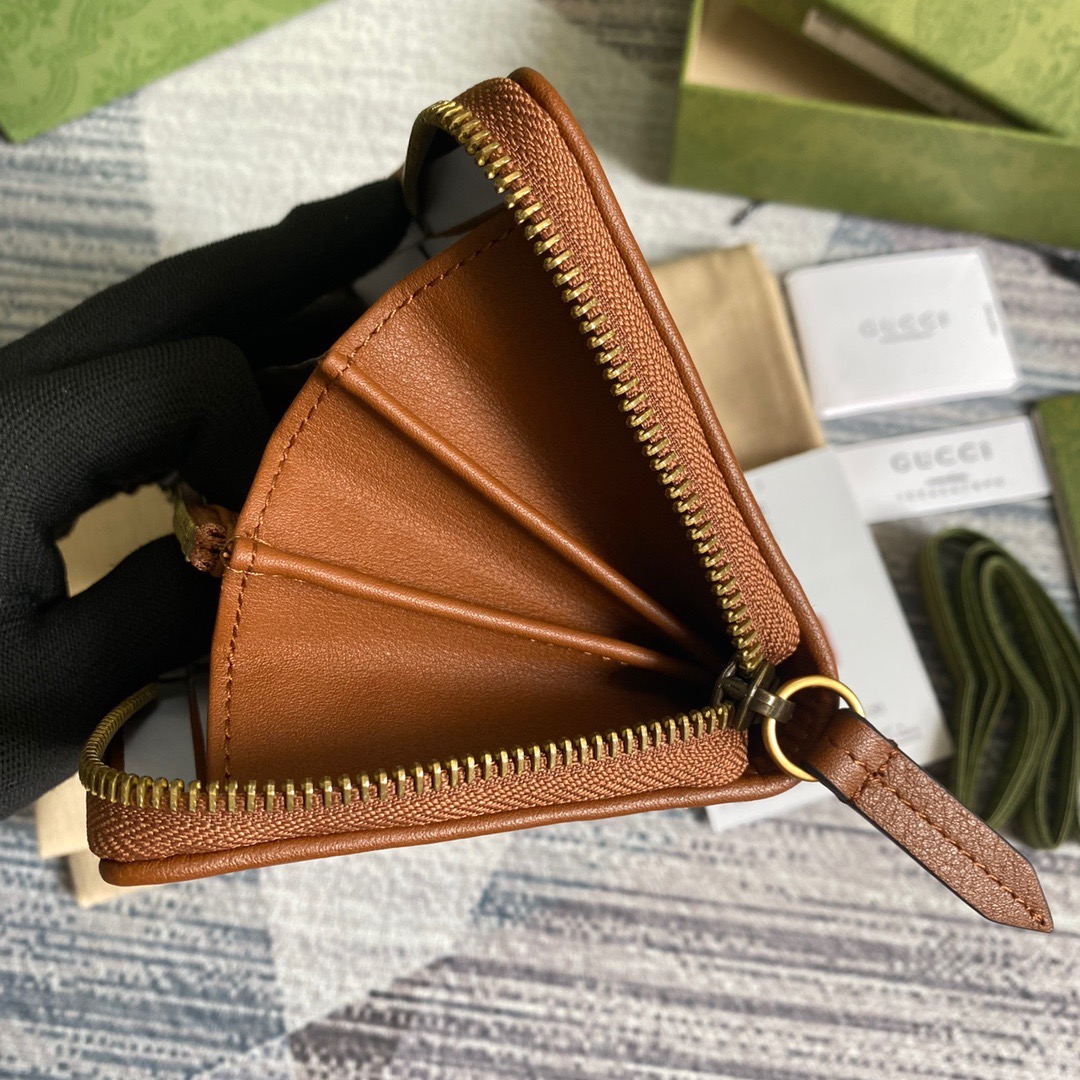 658634 Gucci Diana continental wallet