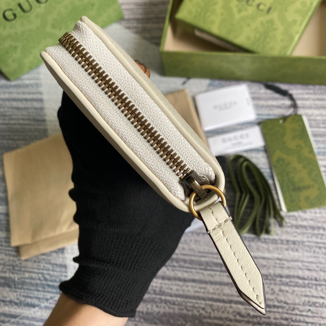 658634 Gucci Diana continental wallet