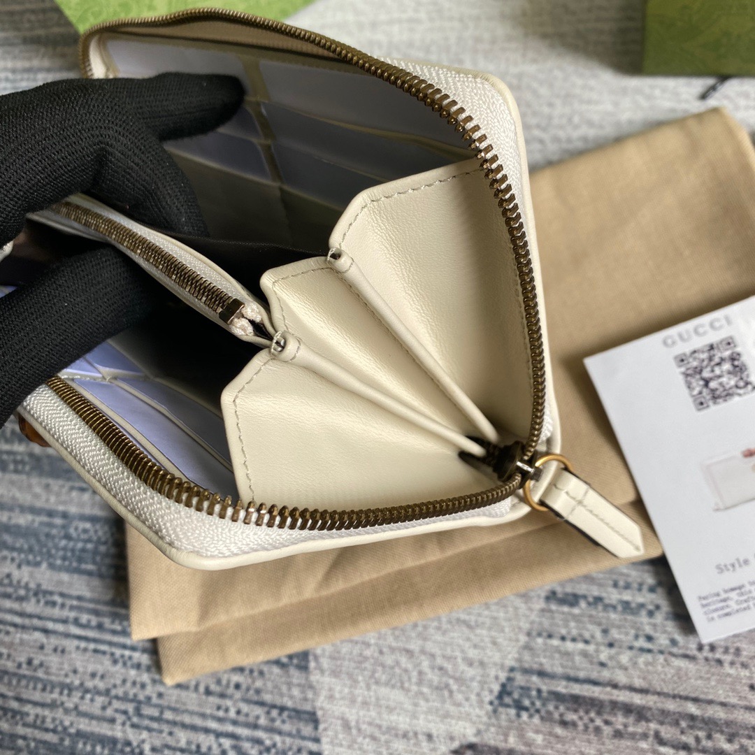 658634 Gucci Diana continental wallet