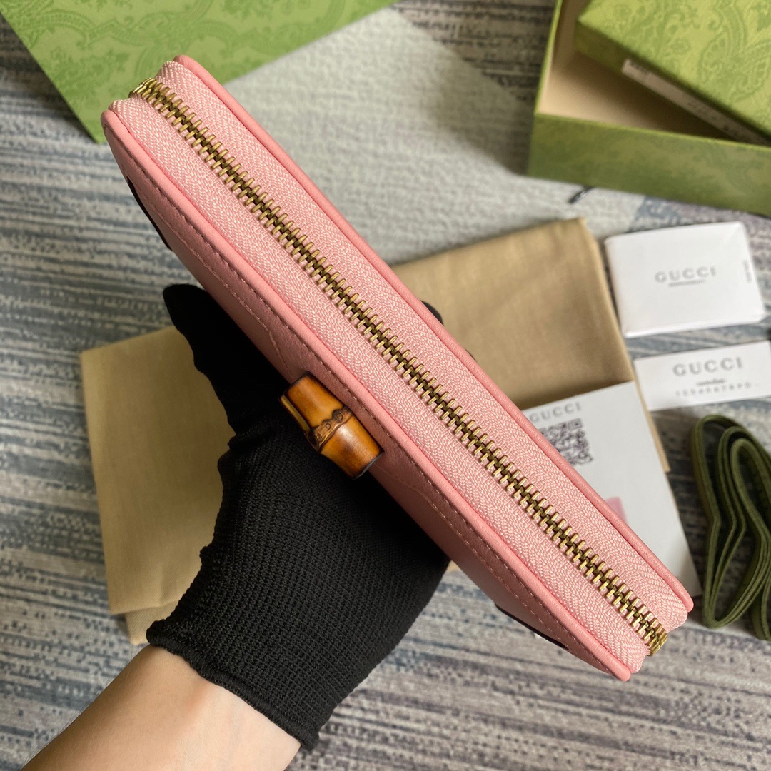 658634 Gucci Diana continental wallet