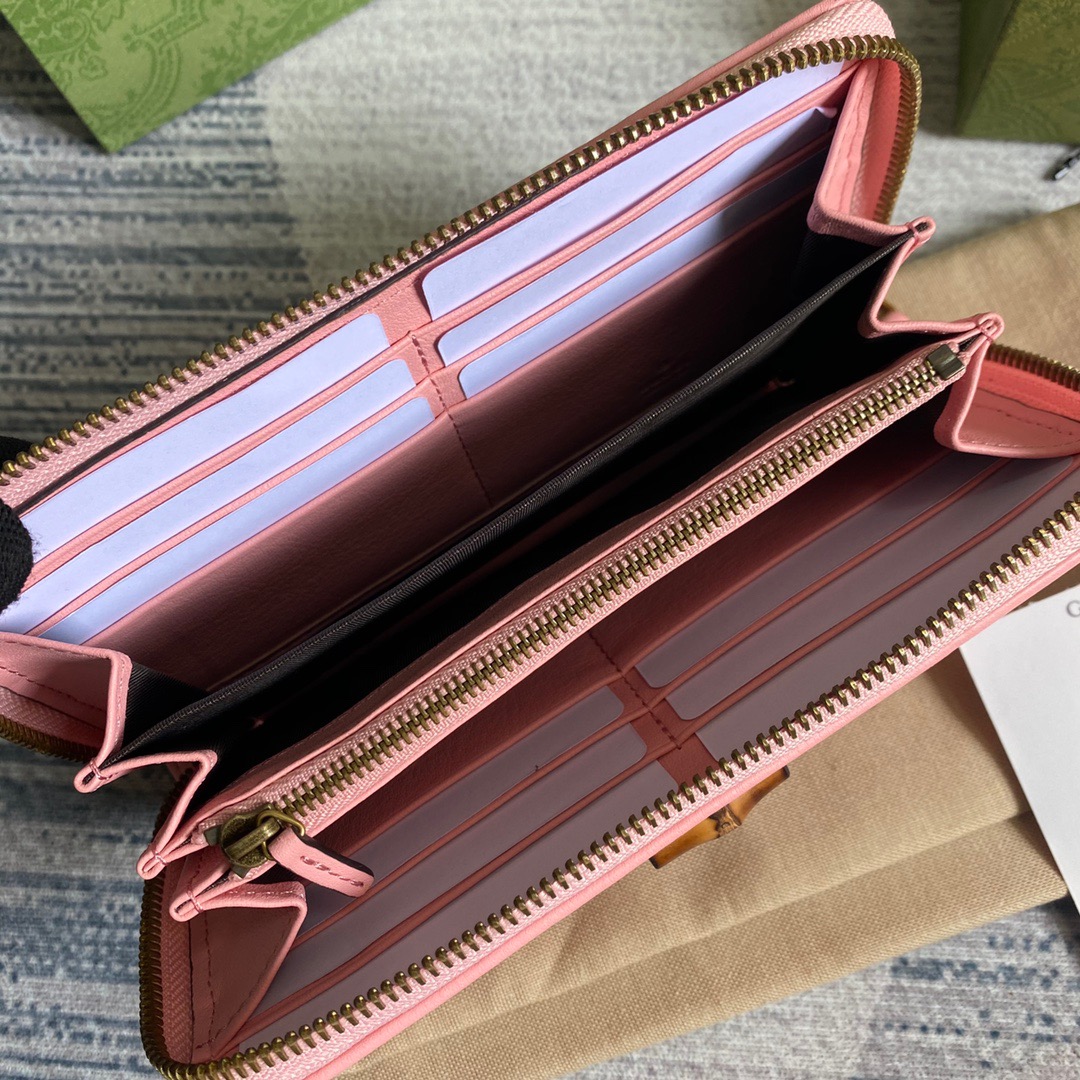 658634 Gucci Diana continental wallet