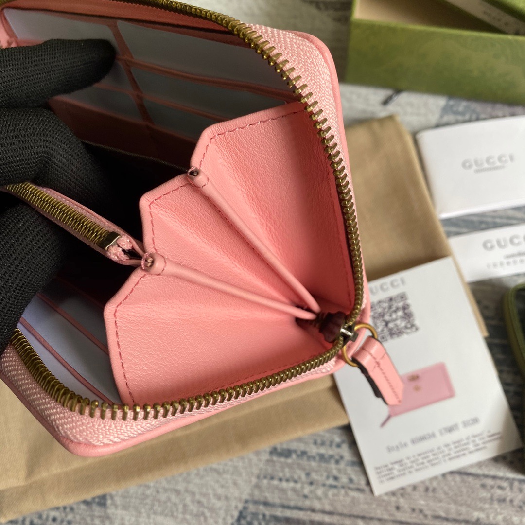 658634 Gucci Diana continental wallet