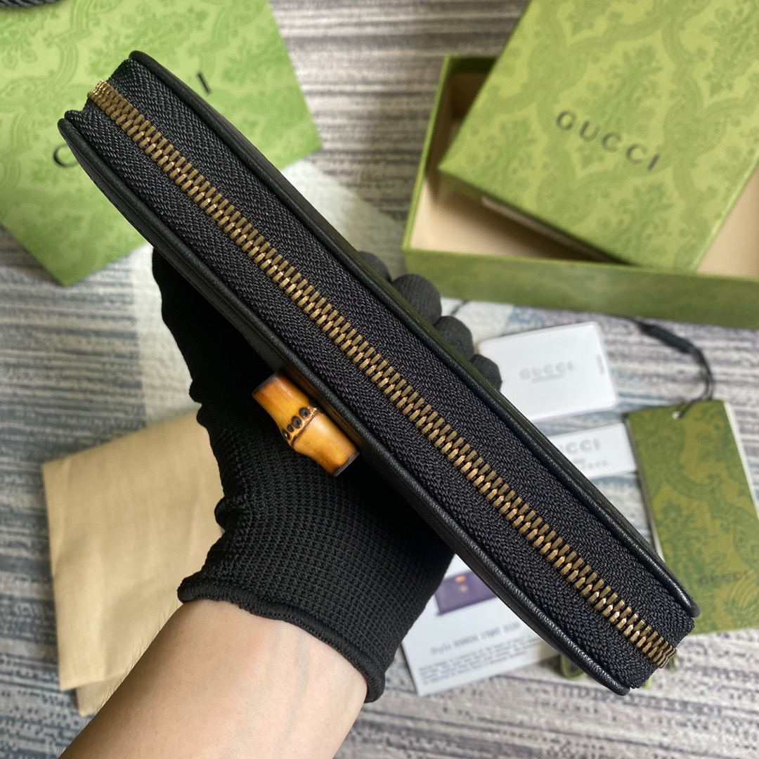 658634 Gucci Diana continental wallet