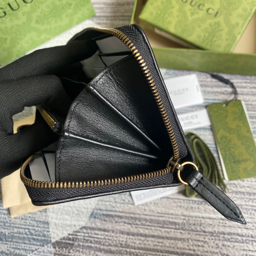 658634 Gucci Diana continental wallet