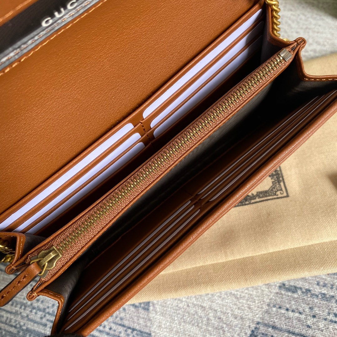 658243 Gucci Diana chain wallet with bamboo
