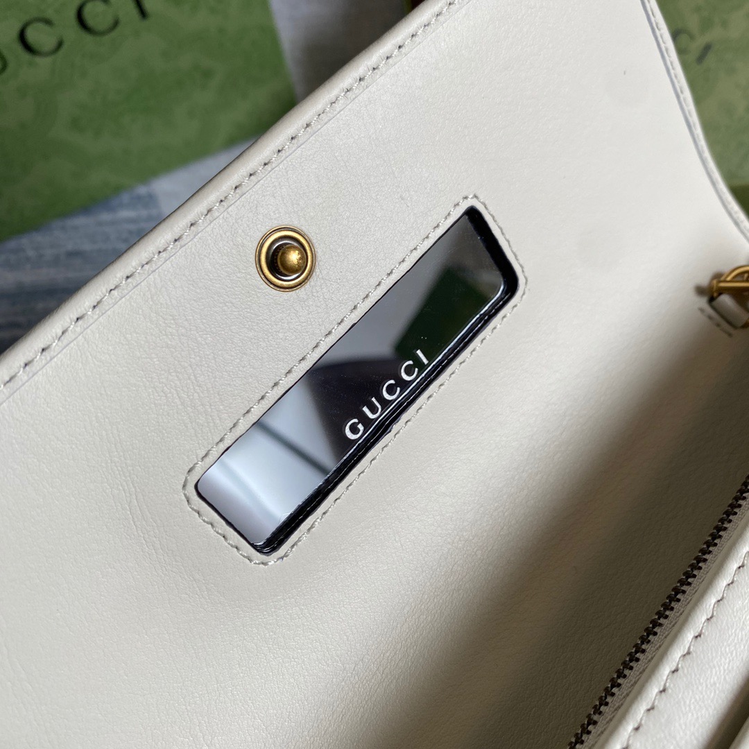 658243 Gucci Diana chain wallet with bamboo