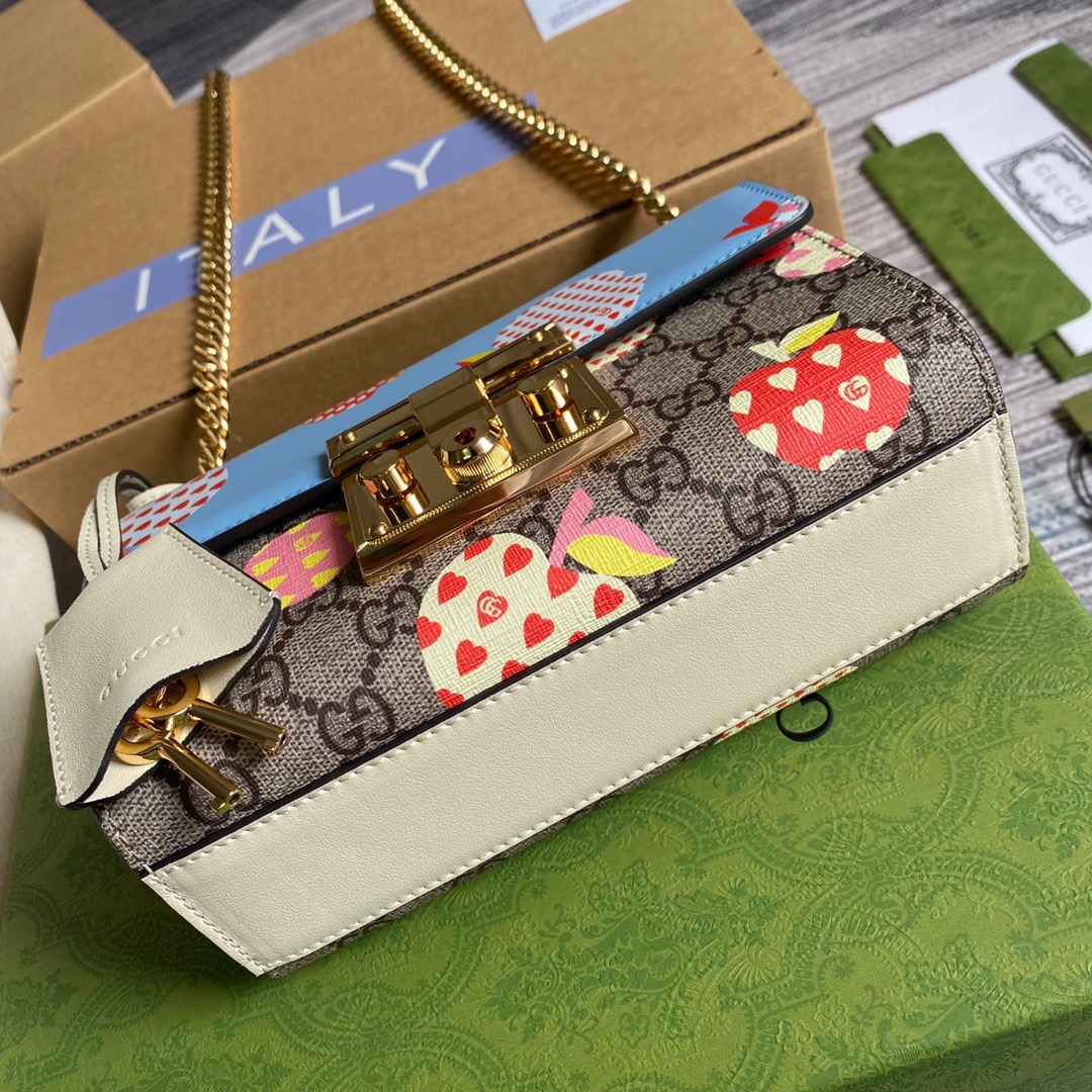409487 GUCCI LES POMMES Padlock small GG shoulder bag
