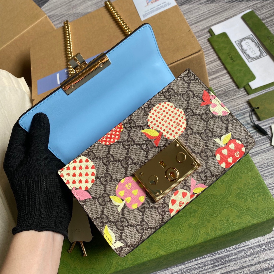 409487 GUCCI LES POMMES Padlock small GG shoulder bag