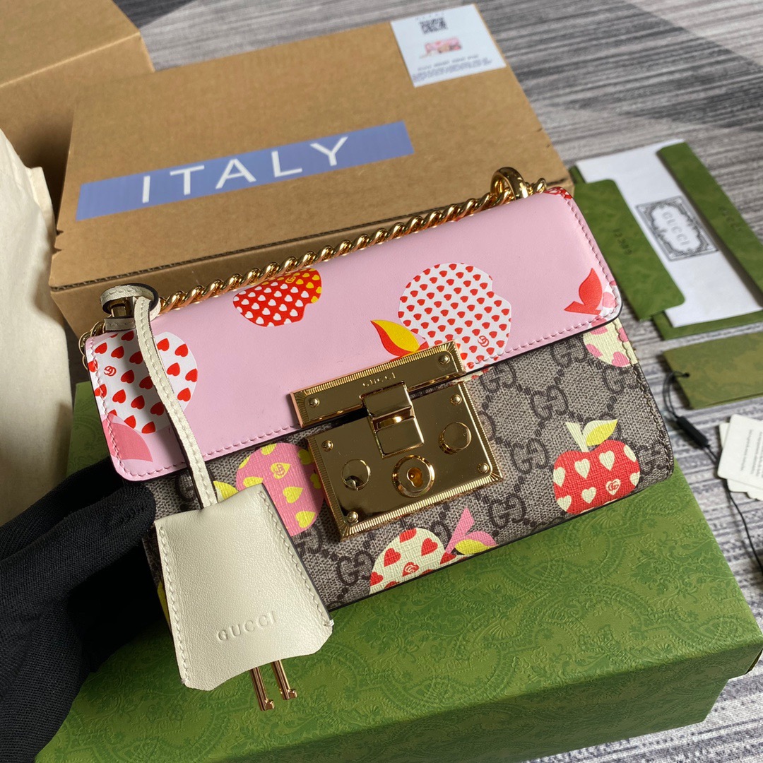 409487 GUCCI LES POMMES Padlock small GG shoulder bag