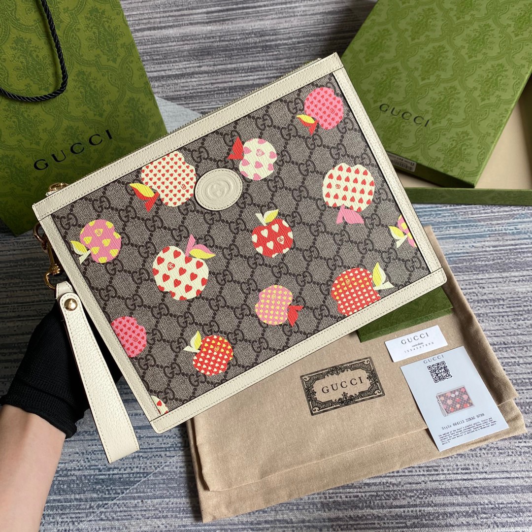 GG Supreme portfolio, GUCCI HNDBAGS Clutches