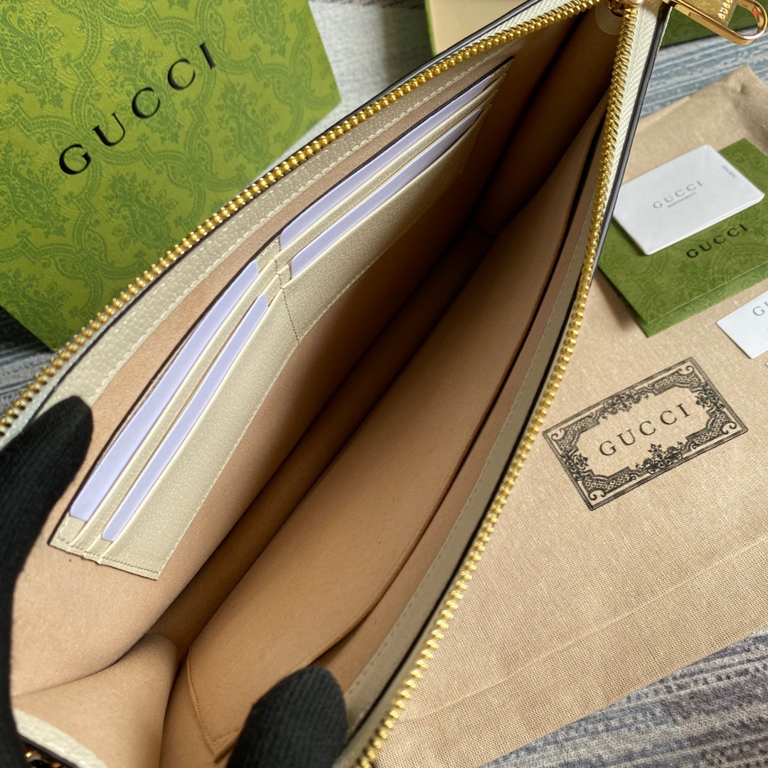 GG Supreme portfolio, GUCCI HNDBAGS Clutches