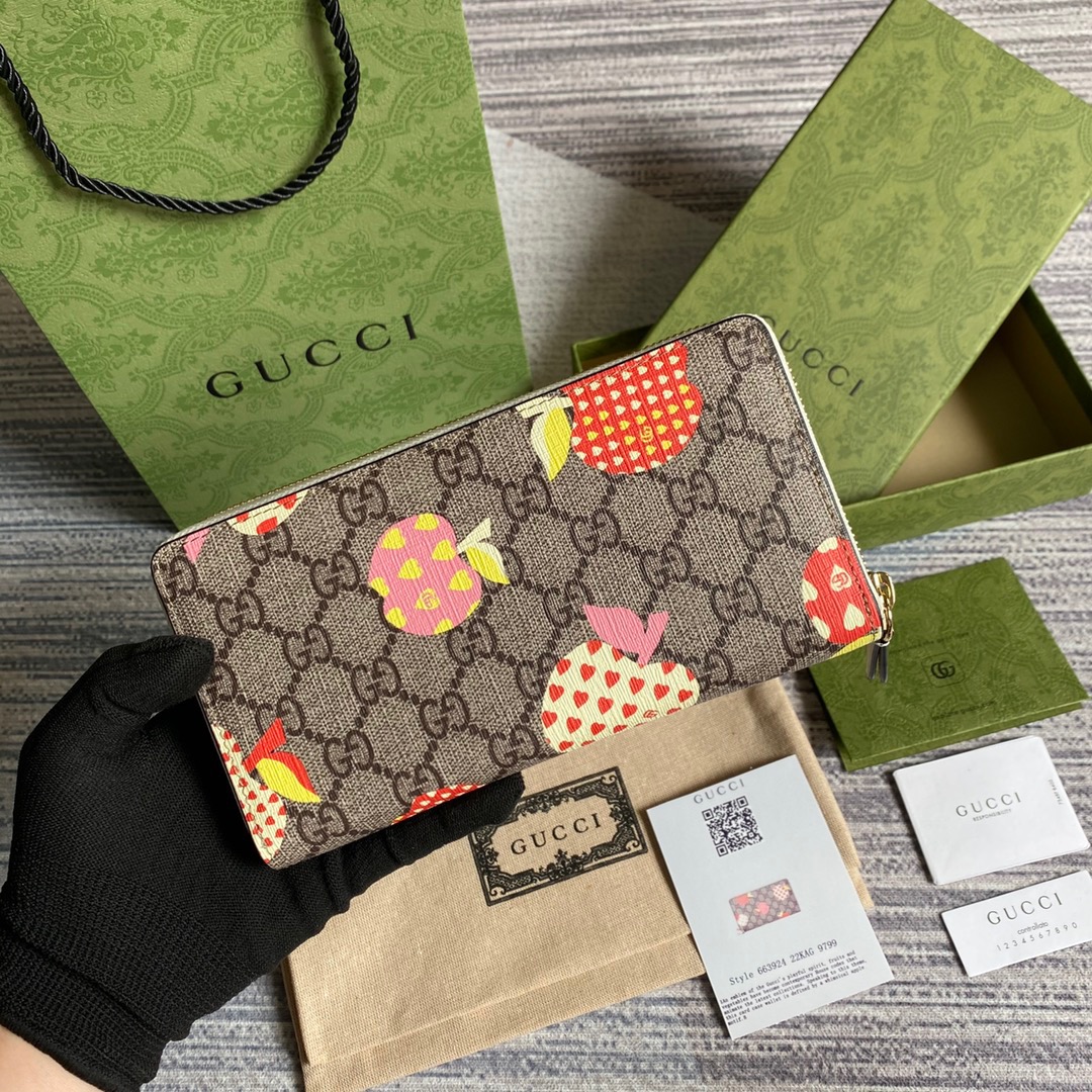 663924  Gucci Les Pommes zip around wallet