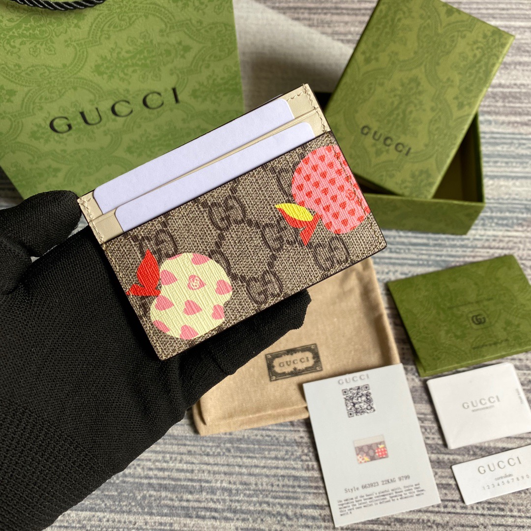 663923 Gucci Les Pommes card case wallet 