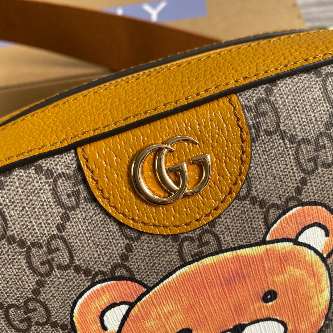 574886   KAI x GG shoulder bag, Beige and ebony GG Supreme canvas with teddy bear print